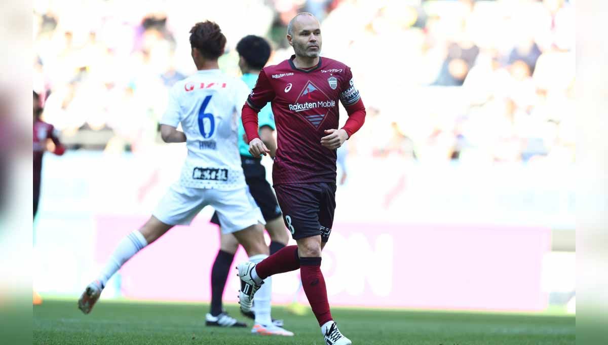 Bintang sepak bola asal Spanyol, Andres Iniesta semakin mendekati akhir petualangannya di J.League bersama tim Vissel Kobe. Copyright: © J.League