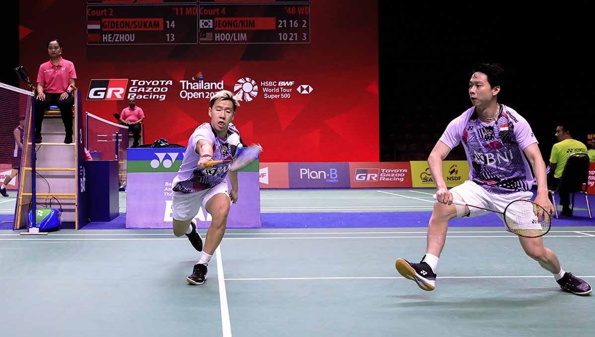 Kevin Sanjaya/Marcus Gideon masih kesulitan menembus posisi top 10 di ranking BWF usai kalah di semifinal Thailand Open 2023. (Foto: PBSI) Copyright: © PBSI