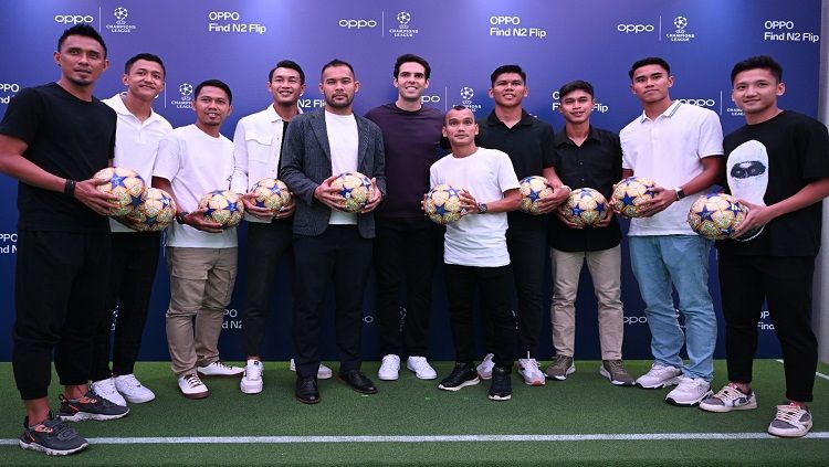 Legenda AC Milan dan Brasil, Ricardo Kaka telah tiba di Jakarta dan mengunjungi para penggemarnya di Indonesia. Copyright: © Oppo Indonesia