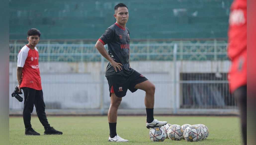 Eks Persipura, Muhammad Tahir, saat membela Madura United. (Foto: MO Madura United) Copyright: © MO Madura United