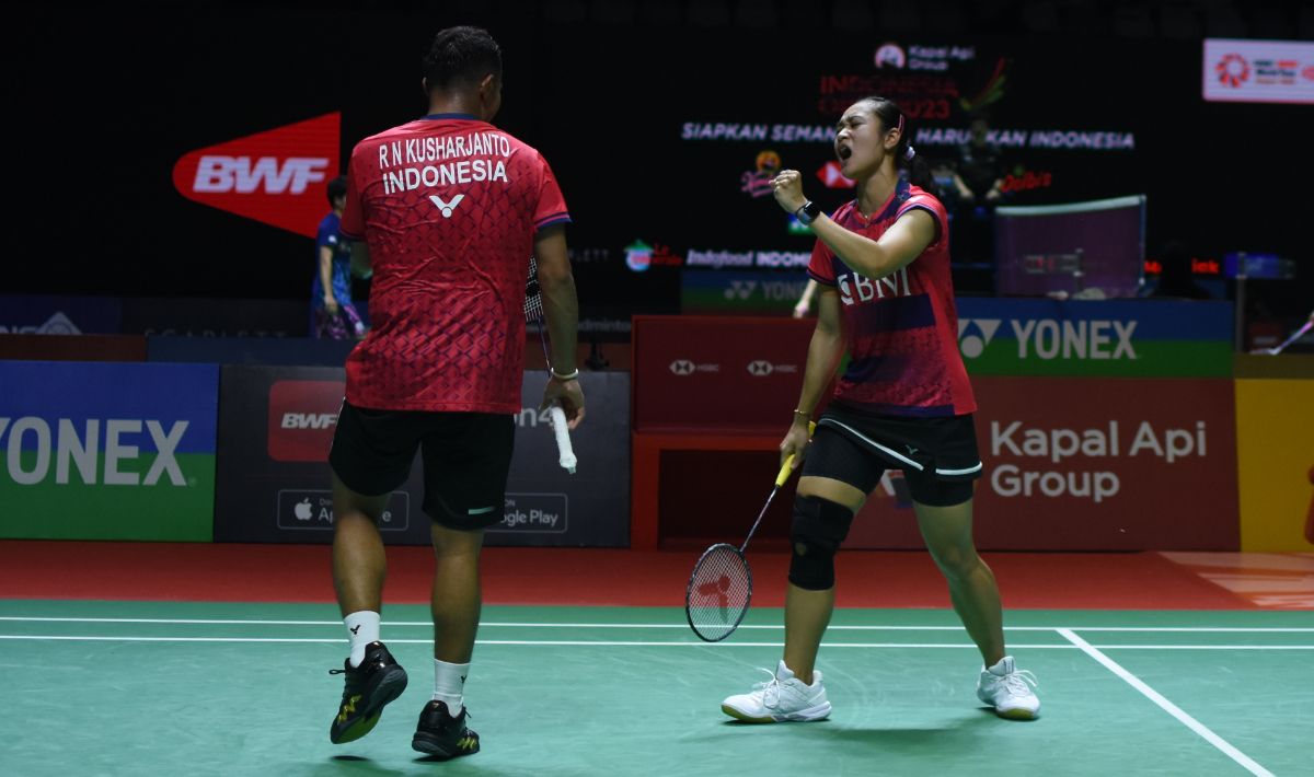 Lolos dramatis ke babak dua Indonesia Open 2023, viral pukulan Rehan Naufal Kusharjanto/Lisa Ayu Kusumawati malah bikin lawannya nangis darah. Copyright: © Herry Ibrahim/INDOSPORT