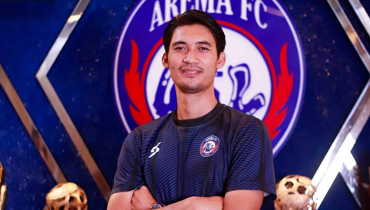 Syaeful Anwar saat diresmikan Arema FC. Foto: MO Arema FC. Copyright: © MO Arema FC