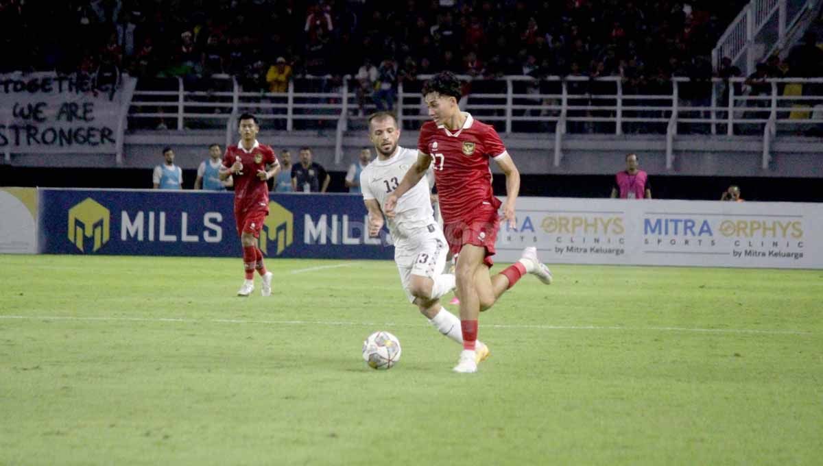 Pertandingan Timnas Indonesia vs Palestina di Stadion Gelora Bung Tomo, Rabu (14/06/23). Copyright: © Fitra Herdian/INDOSPORT