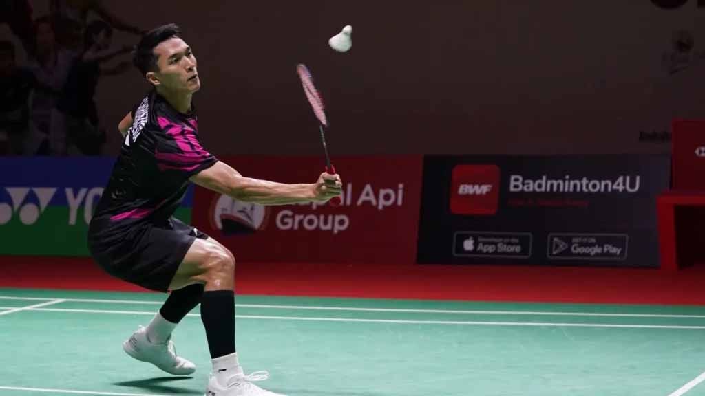 BL heboh foto-foto romantis Jonatan Christie dan Shanju tersebar. Copyright: © PBSI