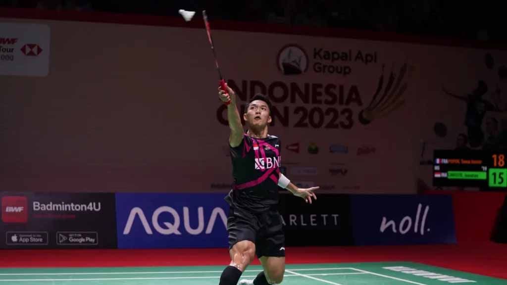 Tunggal putra Jonatan Christie melangkah ke babak perempatfinal turnamen bulutangkis Kapal Api Group Indonesia Open 2023. (Foto: PBSI) Copyright: © PBSI