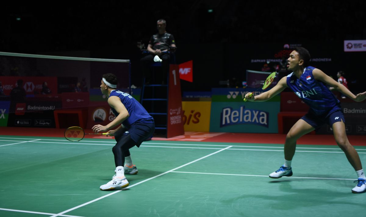 Ganda putra India, Satwiksairaj Rankireddy/Chirag Shetty mengalahkan pasangan Indonesia, Fajar Alfian/Muhammad Rian Ardianto pada babak 16 besar Indonesia Open 2023 di Istora Senayan, Kamis (15/06/23). Foto: Herry Ibrahim/INDOSPORT Copyright: © Herry Ibrahim/INDOSPORT