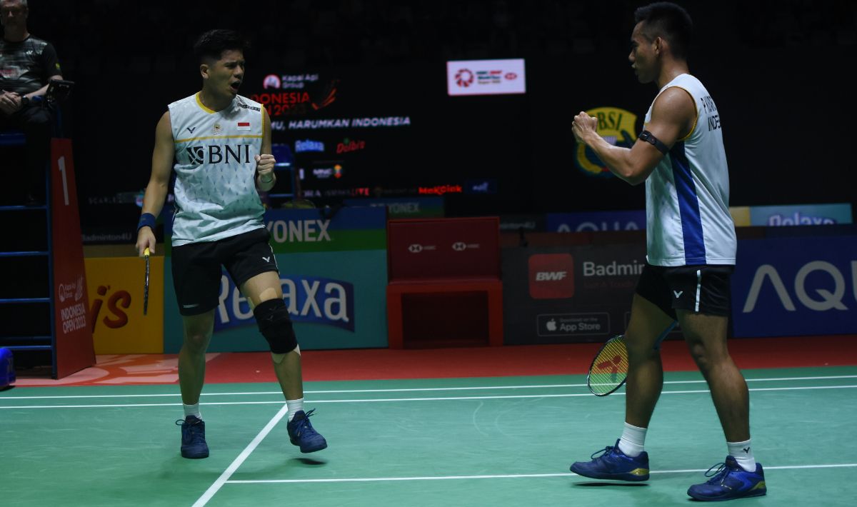 Ganda putra Indonesia, Pramudya Kusumawardana/Yeremia Rambitan mengalahkan pasangan China, Liang Wei Keng/Wang Chan pada babak 8 besar Indonesia Open 2023 di Istora Senayan, Kamis (15/06/23). Foto: Herry Ibrahim/INDOSPORT Copyright: © Herry Ibrahim/INDOSPORT