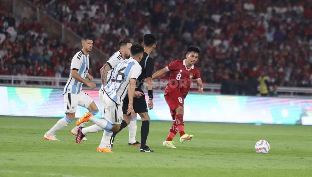 Pertandingan antara Timnas Indonesia vs Argentina dalam laga FIFA matchday di Stadion Gelora Bung Karno (GBK), Senin (19/06/23). Copyright: © Herry Ibrahim/INDOSPORT