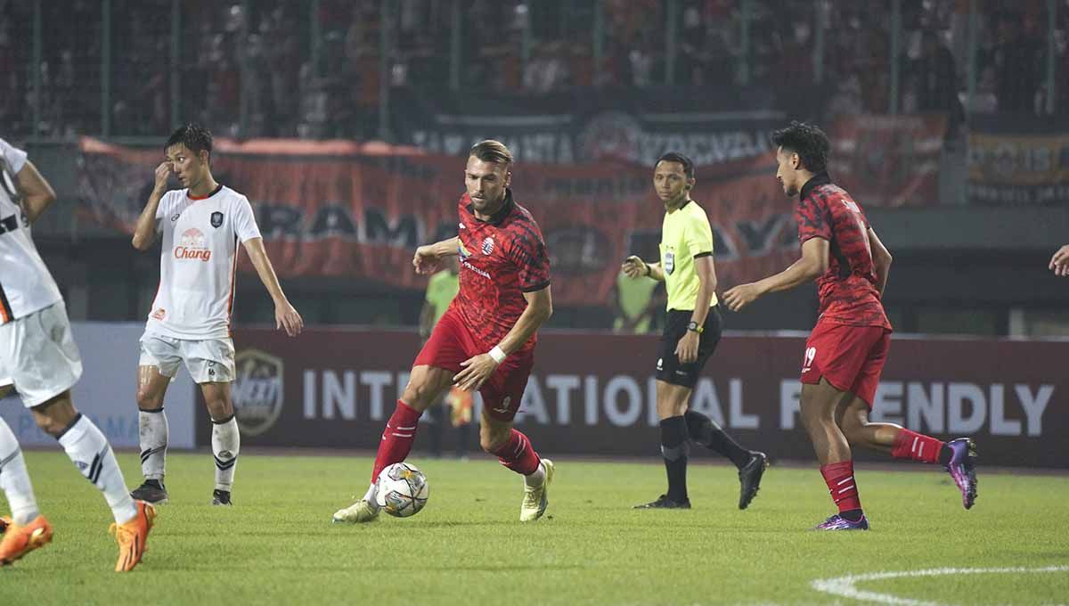Laga uji coba antara Persija Jakarta vs Ratchaburi FC. (Foto: MO Persija Jakarta) Copyright: © MO Persija Jakarta