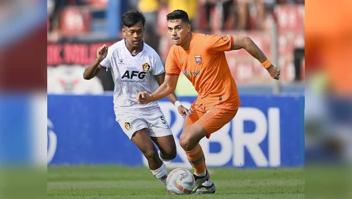 Penyerang Borneo FC, Matheus Pato, masih menunjukan konsistensinya sebagai pencetak gol ulung di Liga 1. Apakah dirinya layak untuk dinaturalisasi? Copyright: © Instagram@borneofc.id