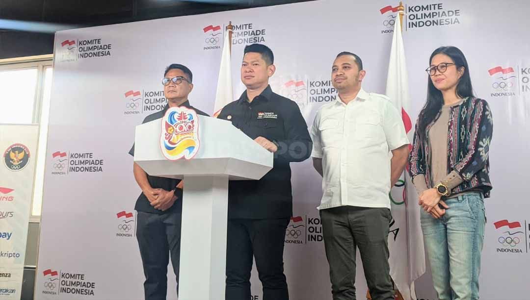 Raja Sapta Oktohari, Ketua Komite Oliumpiade Indonesia, di Konferensi Pers usai batalnya penyelenggaraan ANOC World Beach Games 2023 Bali, Rabu (05/07/23). Copyright: © Ammara Marthiara/INDOSPORT