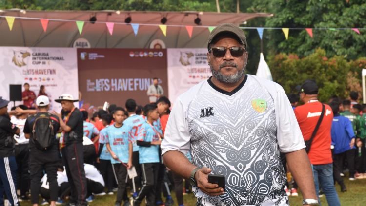 Legenda Persipura Jayapura, Jack Komboy. Copyright: © Zainal Hasan/INDOSPORT