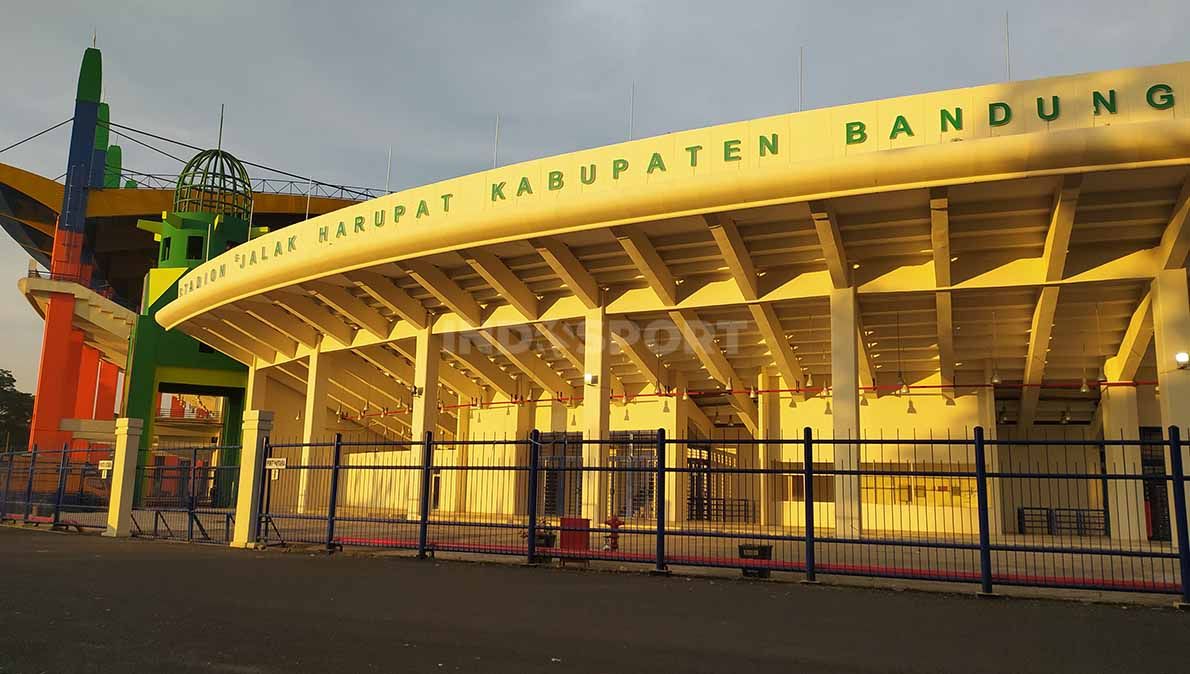 Kondisi terkini Stadion Si Jalak Harupat, setelah direnovasi, Rabu (11/7/23). (Foto: Arif Rahman/INDOSPORT) Copyright: © Arif Rahman/INDOSPORT