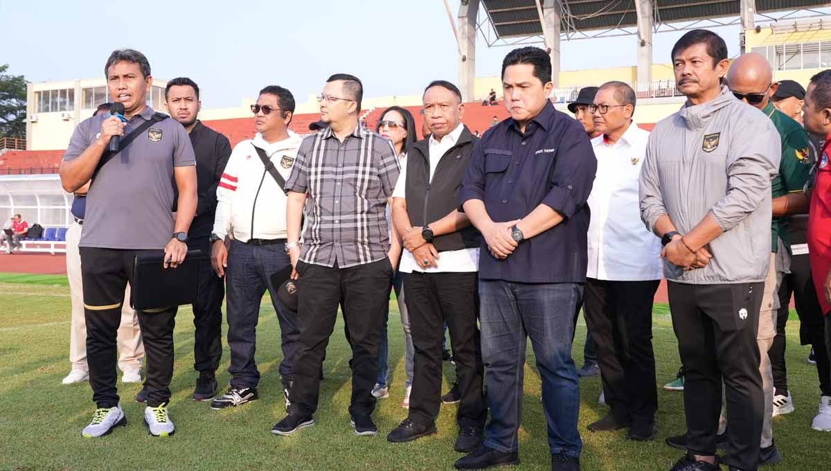 Ketua Umum PSSI, Erick Thohir didampingi Indra Sjafri dan Bima Sakti hadir dalam seleksi Timnas U-17 di Palembang. (Foto: PSSI) Copyright: © PSSI