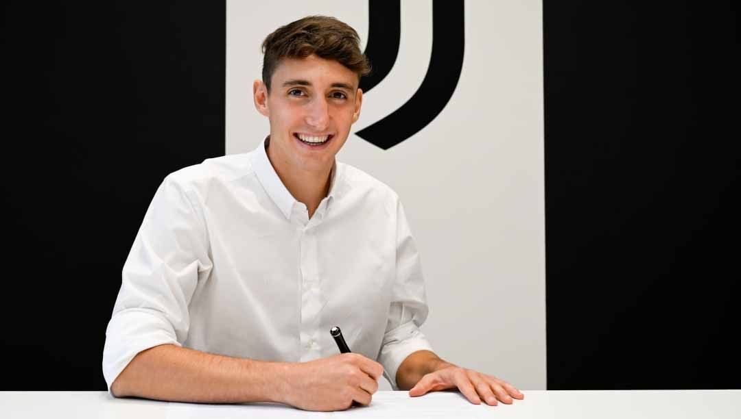 Andrea Cambiaso, pemain baru Juventus. (Foto: juventus) Copyright: © juventus