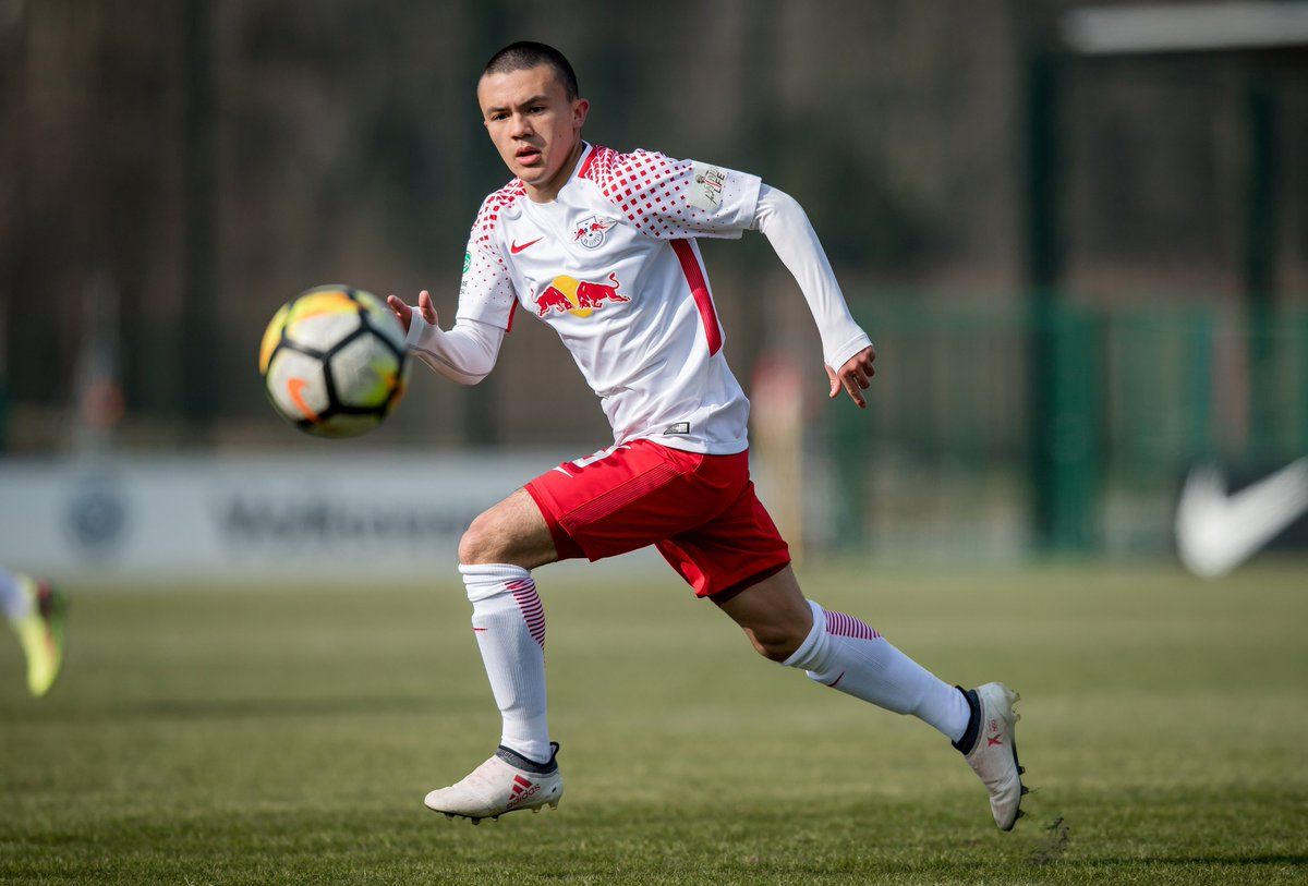 Persija Jakarta akhirnya meresmikan satu pemain asingnya. Dia adalah Oliver Bias yang menjadi pemain asing kelima untuk mengarungi Liga 1 2023-2024. Copyright: © RB Leipzig