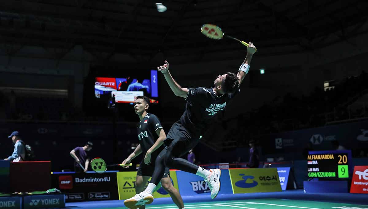 Media Malaysia kesal dengan Fajar Alfian/Muhammad Rian Ardianto usai mengalahkan Goh Sze Fei/Nur Izzuddin di turnamen bulutangkis Korea Open 2023. Copyright: © PBSI