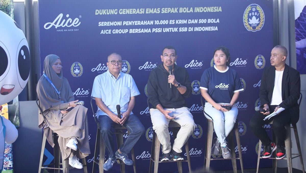 Melalui dukungan soal pembinaan talenta muda, Aice group kembali menunjukkan konsistensinya dalam menyokong percepatan pembangunan sepakbola di Indonesia. Copyright: © Herry Ibrahim/INDOSPORT