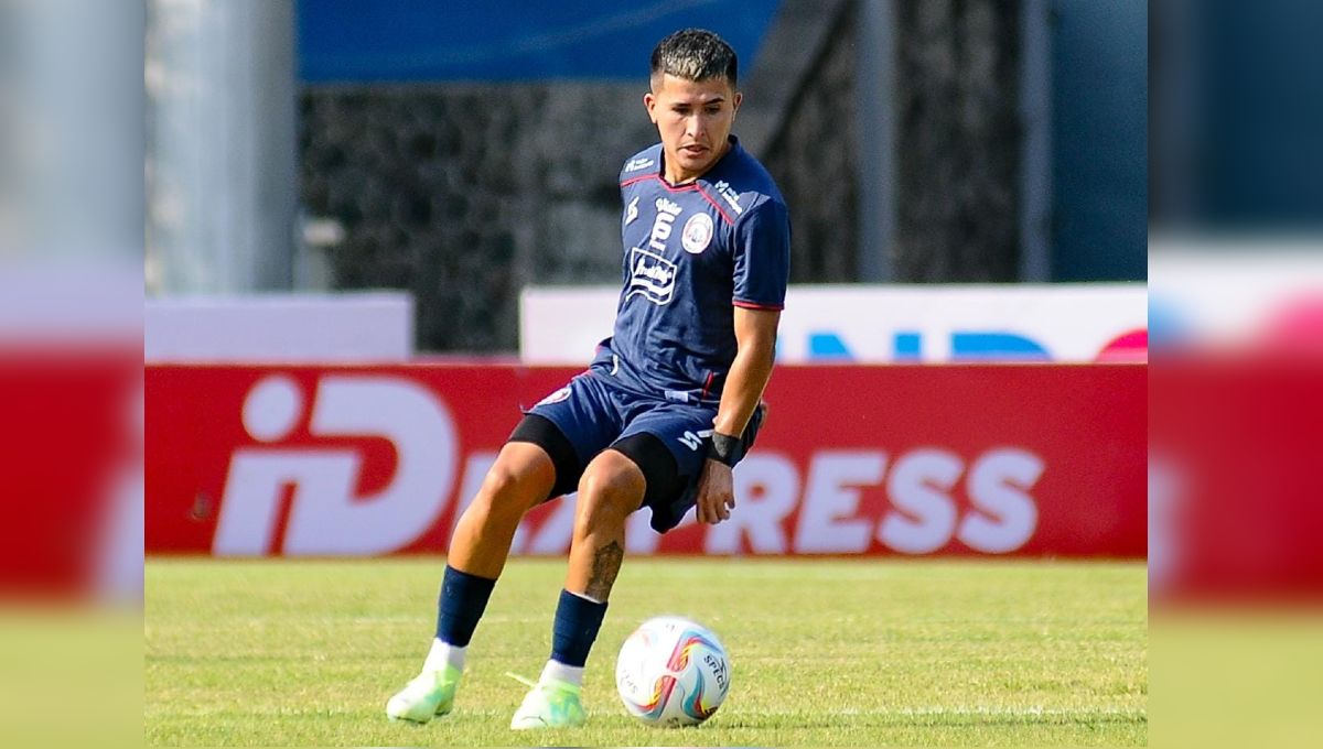 Playmaker Arema FC kebangsaan Argentina, Ariel Lucero, di Liga 1. Copyright: © MO Arema FC