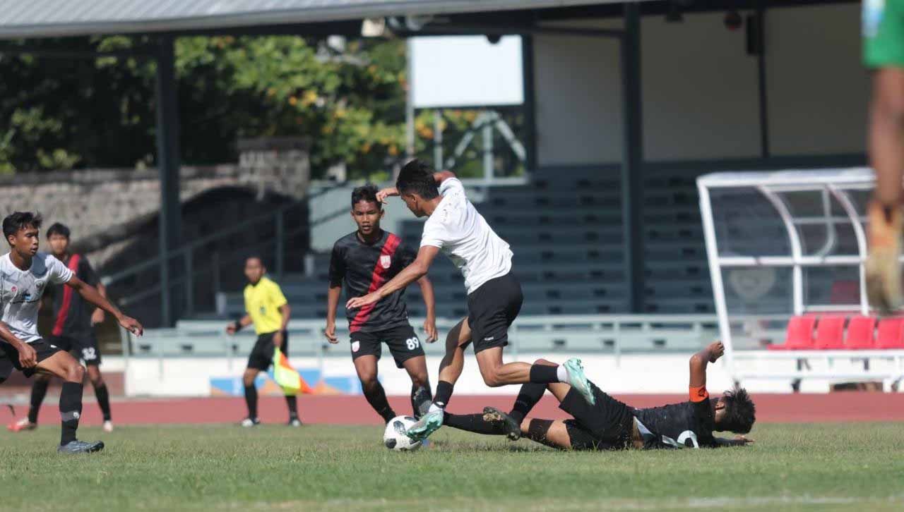 Uji coba Timnas Indonesia U-17 melawan Persis Solo U-17 di Stadion Sriwedari Solo, Sabtu (12/8/23). (Foto: Askot PSSI Surakarta) Copyright: © Askot PSSI Surakarta