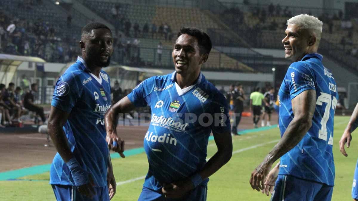 Persib Bandung menang atas RANS Nusantara FC pada pekan 10 Liga 1 2023-2024 di Stadion Gelora Bandung Lautan Api (GBLA), Bandung, Sabtu (26/08/23). Copyright: © Arif Rahman/INDOSPORT