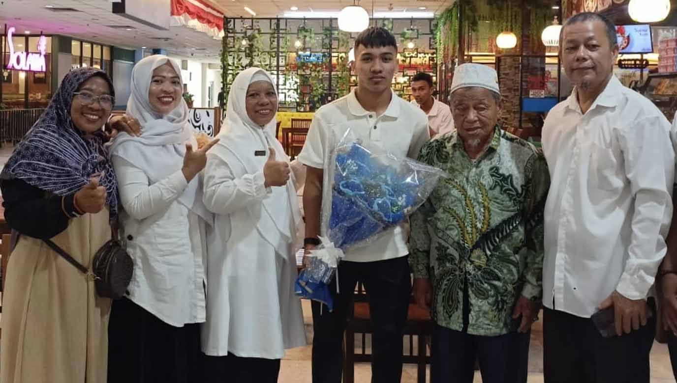 Arkhan Fikri kembali ke kampung halamannya di Sumatra Utara usai membela Timnas Indonesia U-23 di Piala AFF U-23 2023, Thailand. (Foto: Dok. arkhan fikri) Copyright: © Dok. arkhan fikri