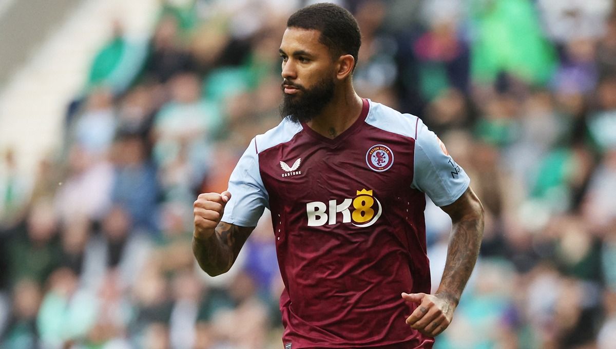 Upaya klub Liga Inggris (Premier League), Liverpool, untuk menggaet Douglas Luiz sebagai pengganti Andre Trindade berpeluang pupus di tengah jalan. (Foto: REUTERS/Russell Cheyne) Copyright: © REUTERS/Russell Cheyne