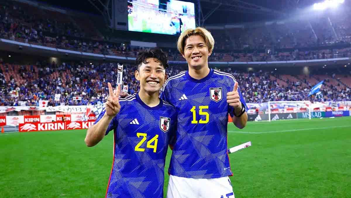 Dua pemain Timnas Jepang, Ryoya Morishita dan Atsuki Ito. Copyright: © J1 League