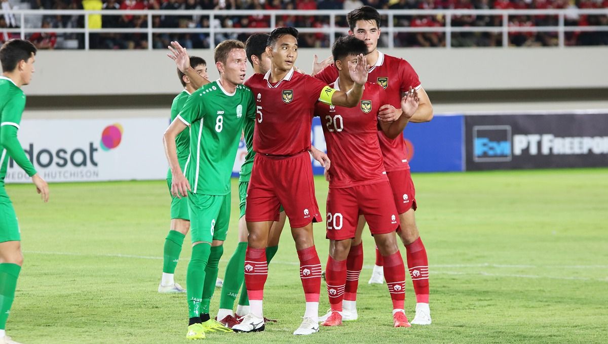 Aksi kapten Timnas Indonesia U-23, Rizky Ridho di laga melawan Turkmenistan di Kualifikasi Piala Asia U-23 2024 Copyright: © Nofik Lukman Hakim/INDOSPORT