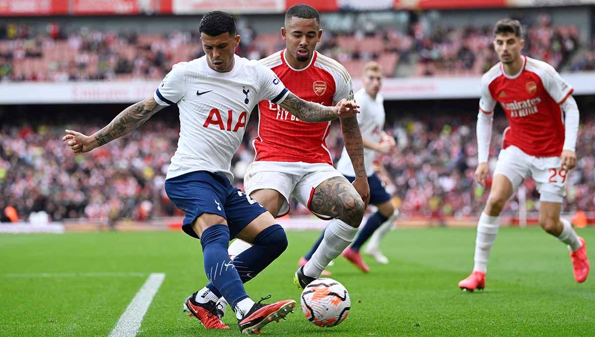 Pertandingan Arsenal vs Tottenham Hotspur di Liga Inggris. Copyright: © REUTERS/Tony Obrien