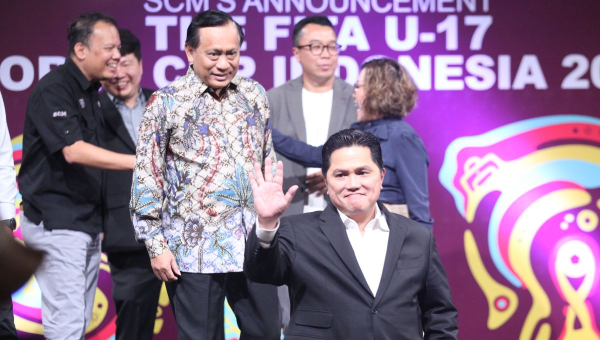 Ketum PSSI Erick Thohir menghadiri acara Broadcaster Announcement FIFA World Cup U-17 Indonesia di Jakarta, Selasa (03/10/23). Copyright: © Herry Ibrahim/INDOSPORT