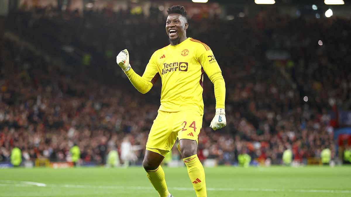 Aksi selebrasi kiper Manchester United Andre Onana saat melawan Galatasaray di laga Liga Champions. (Foto: REUTERS/Carl Recine) Copyright: © REUTERS/Carl Recine