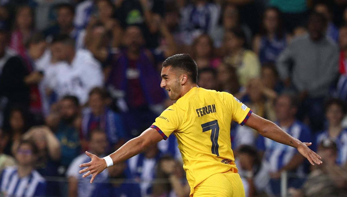 Selebrasi striker Barcelona, Ferran Torres ke gawang FC Porto di Liga Champions, Kamis (05/10/23) dini hari WIB. Copyright: © REUTERS/Pedro Nunes