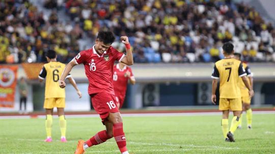 Selebrasi Striker muda Indonesia, Hokky Caraka usai mencetak gol ke gawang Brunei Darussalam dalam laga Pra Piala Dunia Selasa (17/10/2023) malam WIB. (Foto: PSSI) Copyright: © PSSI