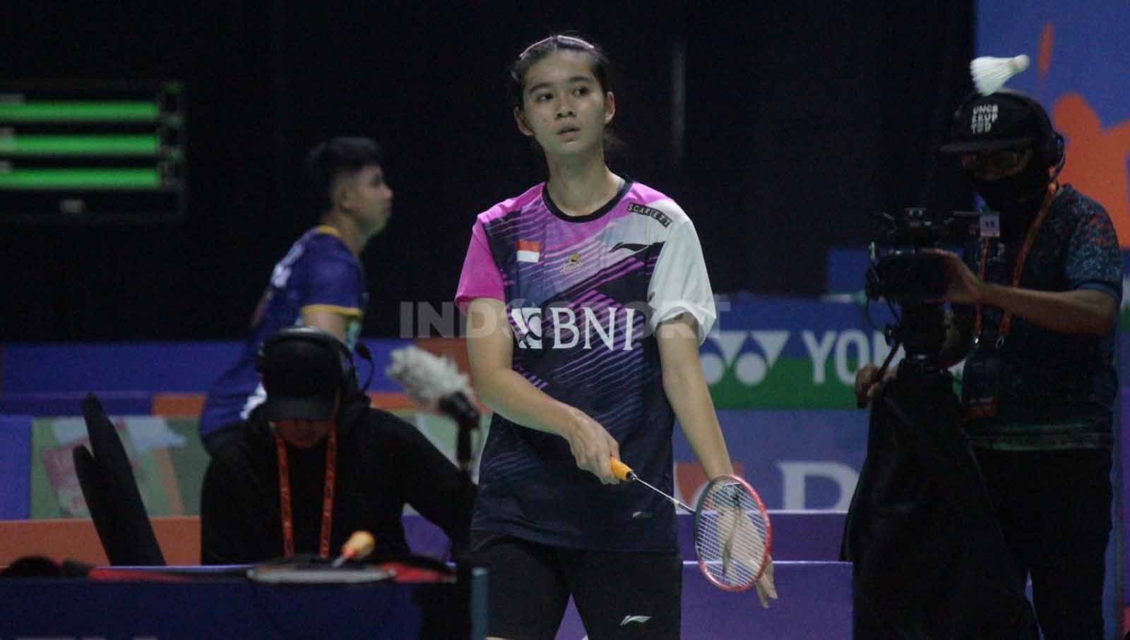 Tunggal putri Indonesia, Chiara Marvella Handoyo kalah 2 set langsung dari atlet Korea Selatan Lee Se Yeon. (Foto: Fitra Herdian/INDOSPORT) Copyright: © Fitra Herdian/INDOSPORT