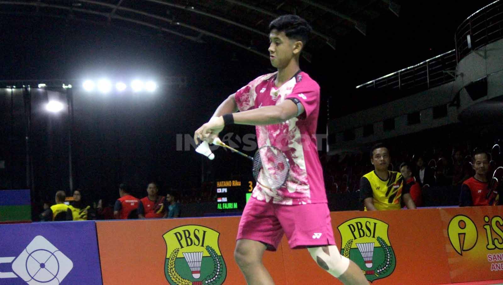 Tunggal putra Indonesia, Alwi Farhan menang tiga set dari wakil malaysia Kok Jin Hong 24-22/15-21/17-11 di turnamen Indonesia Master 2023 di Jatim Expo Surabaya. (Foto: Fitra Herdian/INDOSPORT) Copyright: © Fitra Herdian/INDOSPORT