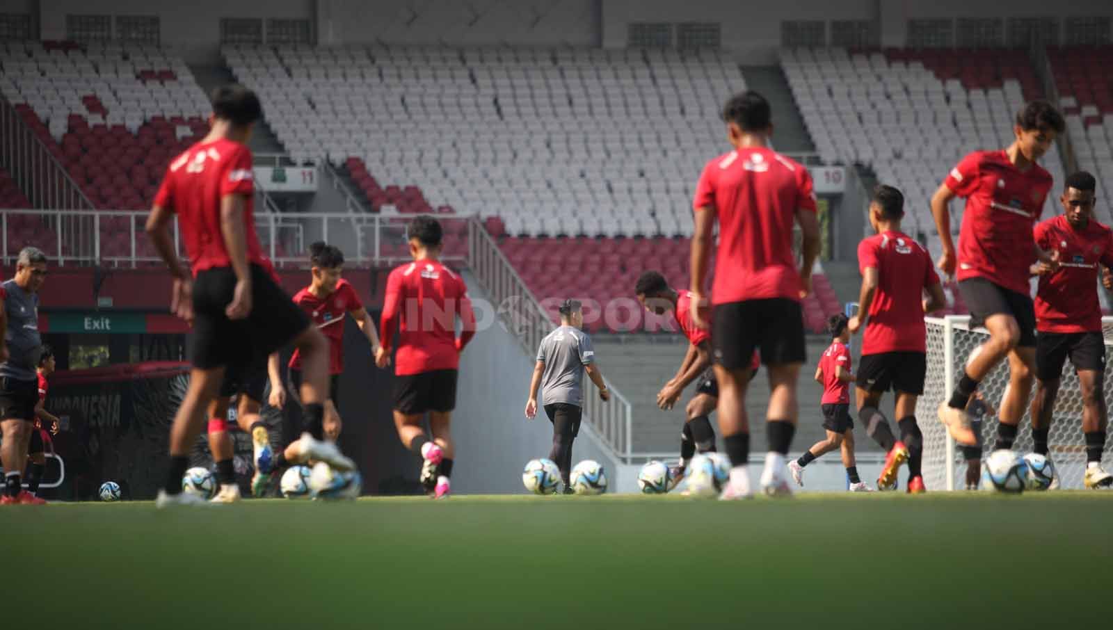 Terkait skuad akhir Timnas U-17 di Piala Dunia U-17, Bima Sakti menyebut pihak PSSI yang akan mengumumkan. (Foto: Herry Ibrahim/INDOSPORT) Copyright: © her