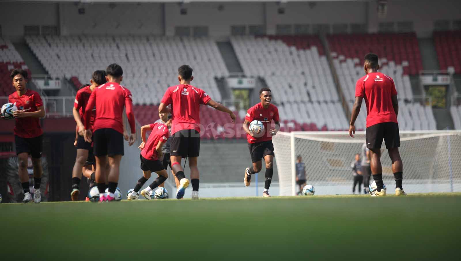 Sepekan lagi Pesta Piala Dunia U-17 2023 berlangsung di Indonesia. Namun rasa pesimis masyarakat masih sangat besar terhadap penamilan Timnas Indonesia U-17. Copyright: © Herry Ibrahim/INDOSPORT