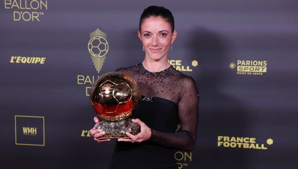 Aitana Bonmati raih penghargaan Women's Ballon d'Or (Feminin) 2023. Foto: REUTERS/Stephanie Lecocq. Copyright: © REUTERS/Stephanie Lecocq