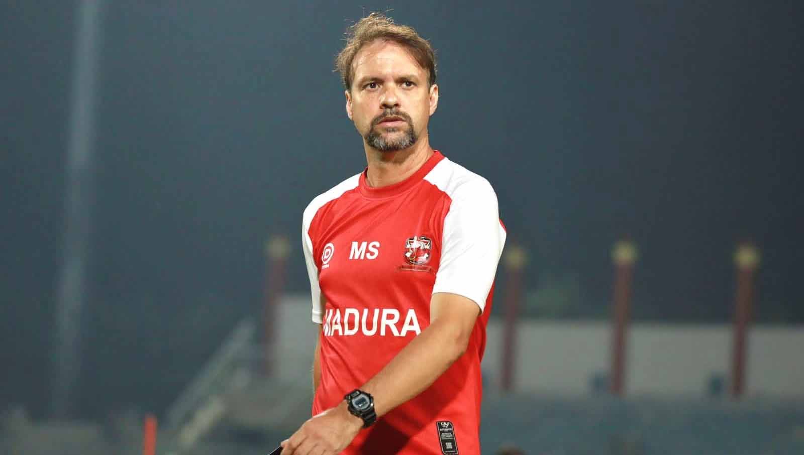 Pelatih tim Madura United, Mauricio Souza. (Foto: MO Madura United) Copyright: © MO Madura United