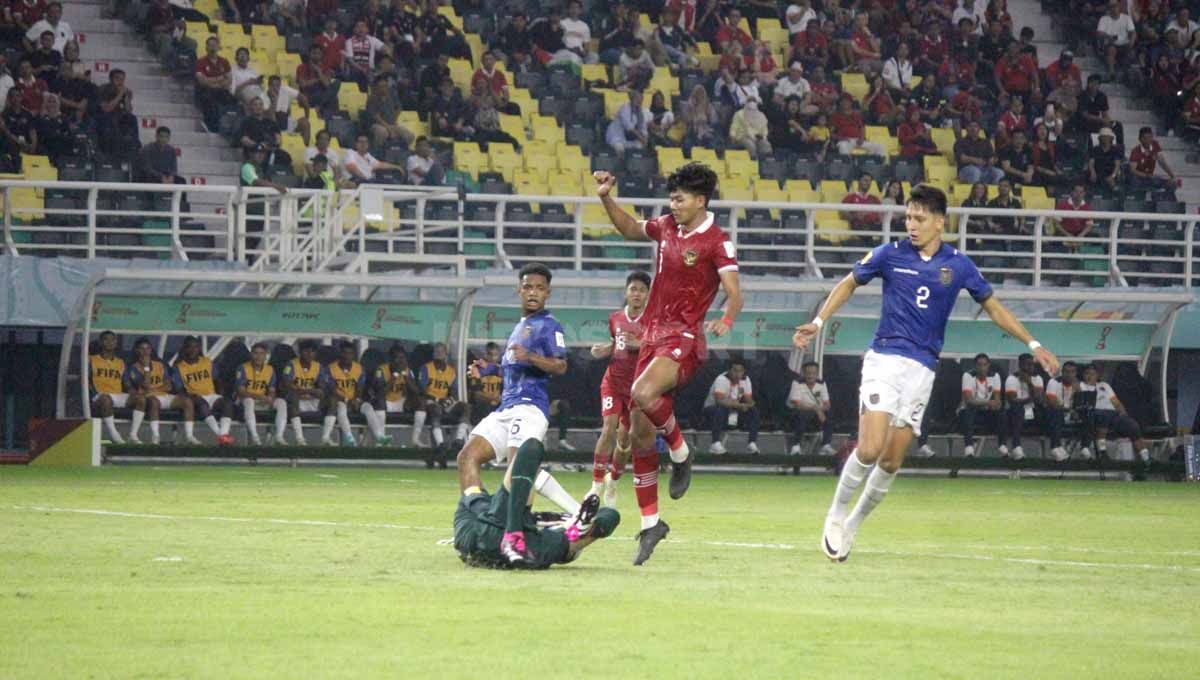 Setidaknya ada lima pemain Timnas Indonesia U-17 yang menampilkan permainan apik kala menahan imbang Ekuador di Piala Dunia U-17 2023. Copyright: © Fitra Herdian/INDOSPORT