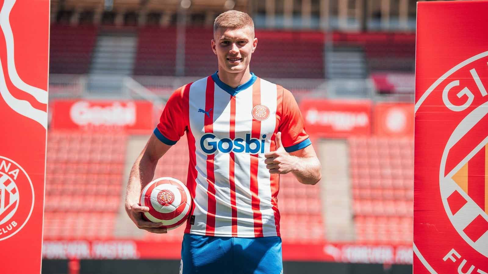 Pemain Girona, Artem Dovbyk, berpeluang untuk menjadi penyerang baru Inter Milan karena tampil apik musim ini bersama Girona. (Foto: gironafc) Copyright: © gironafc