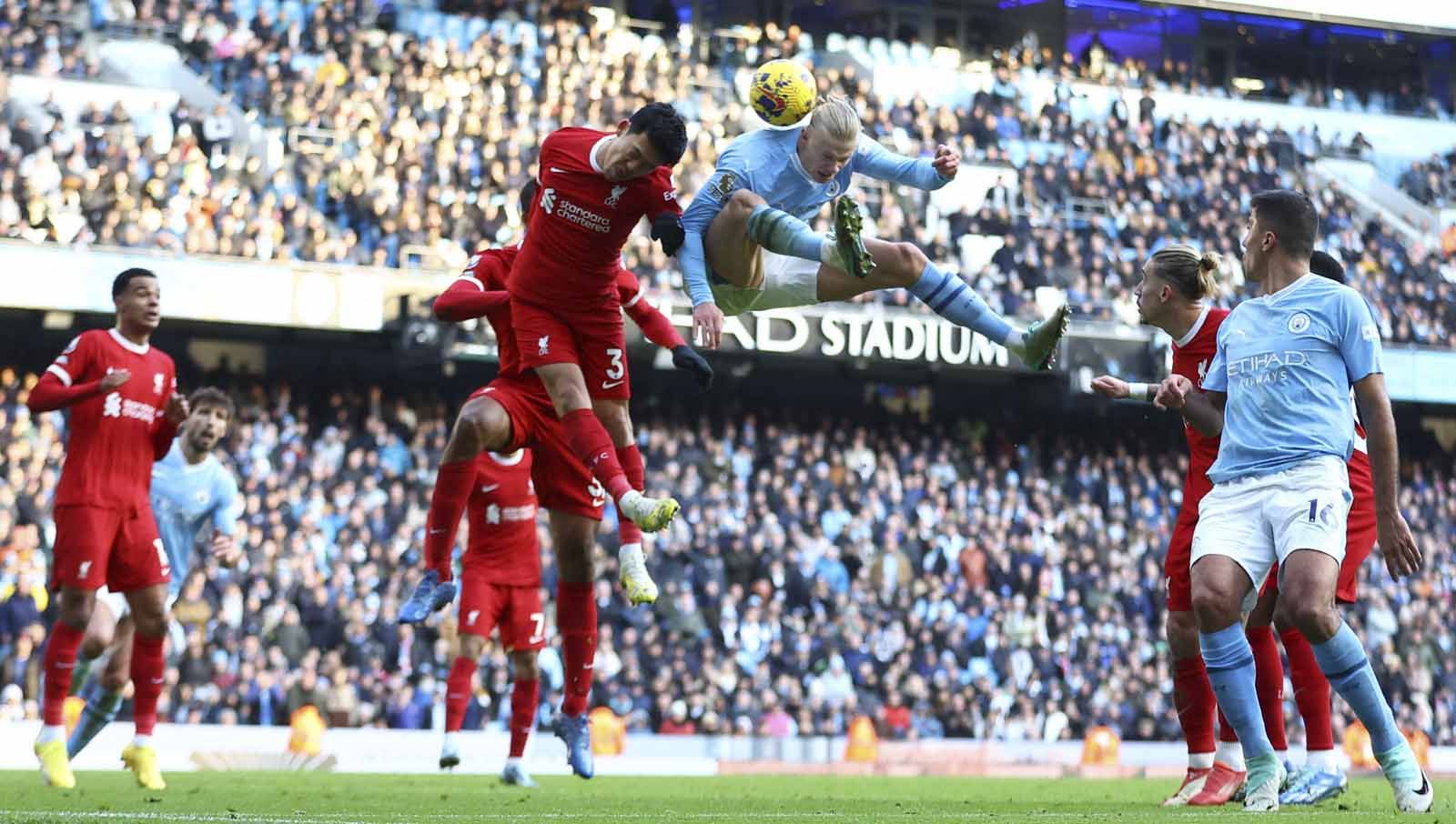 Liverpool berhasil memutus rekor apik Manchester City di Etihad saat berlaga di Liga Inggris (Premier League), Sabtu (25/11/23). Foto: REUTERS/Carl Recine. Copyright: © REUTERS/Carl Recine