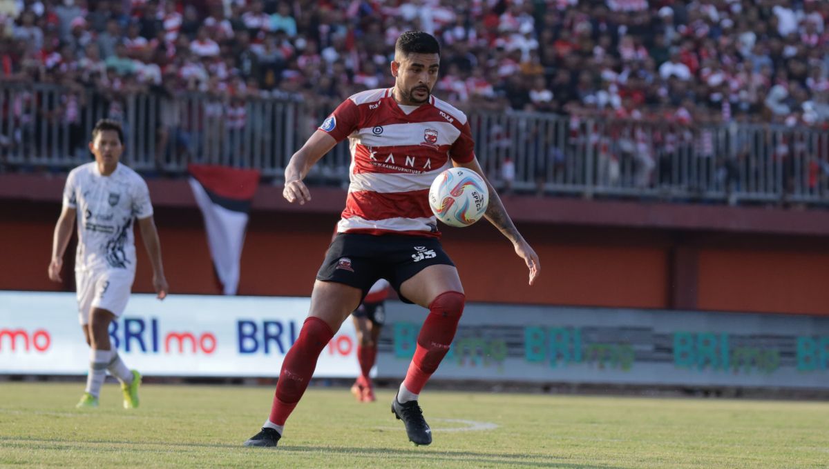 Madura United melepas top skor mereka, Junior Brandao di putaran kedua Liga 1 2023/2024. Copyright: © MO Arema FC