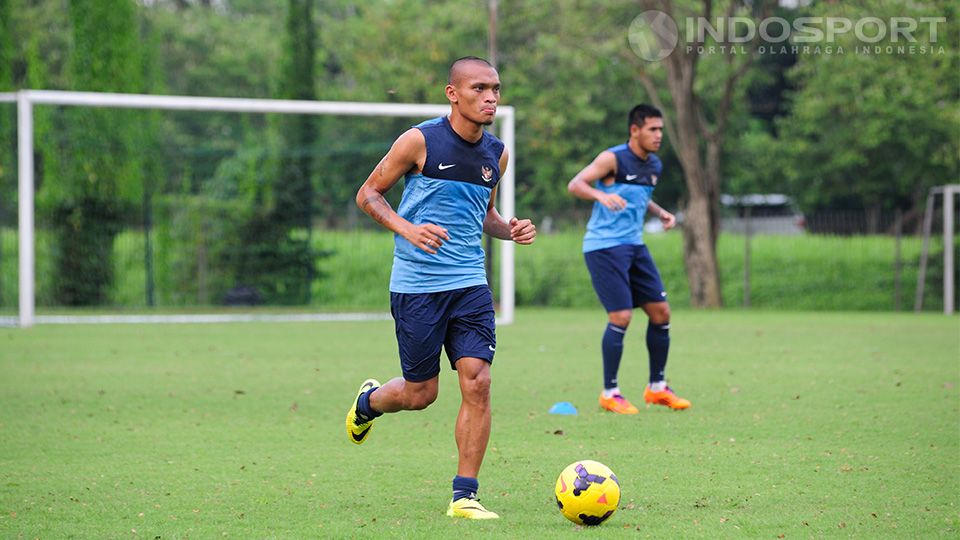 Ferdinand Sinaga bersama Timnas senior pada saat latihan di lapangan Universitas Pelita Harapan. Copyright: &copy; Ratno Prasetyo/ INDOSPORT