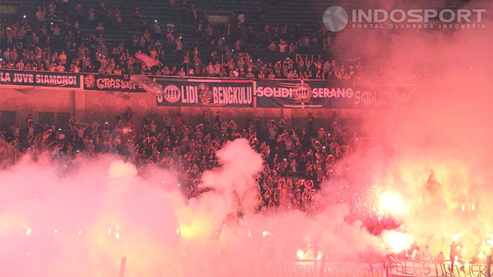 Stadion GBK dibuat seperti layaknya stadion miliki Juventus, Juventus Stadium oleh para Juventini. Copyright: © Herry Ibrahim/INDOSPORT