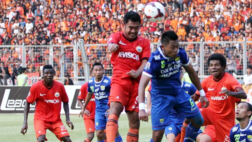 Duel maut antara dua raksasa Tanah Air, Persija vs Persib, akan tersaji pada pertandingan Torabika Soccer Championship 2016. Copyright: © Herry Ibrahim/INDOSPORT