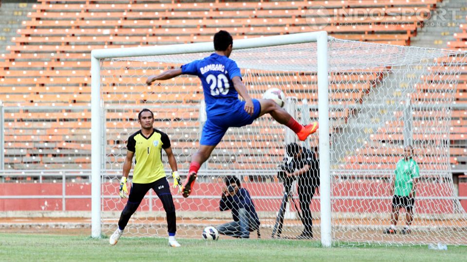Bambang Pamungkas berlatih bersama PBR di GBK. Copyright: &copy; Herry Ibrahim/INDOSPORT