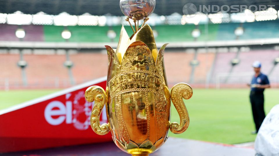 Piala Soeratin. Copyright: © Ratno Prasetyo/INDOSPORT
