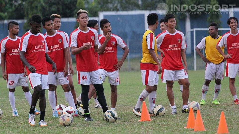 Beberapa Eks Timnas U-19 seperti Ryuji Utomo, Ravi Murdianto, Rudolf Yanto, Septian David Maulana juga meraimaikan seleksi tersebut. Copyright: © Herry Ibrahim/INDOSPORT